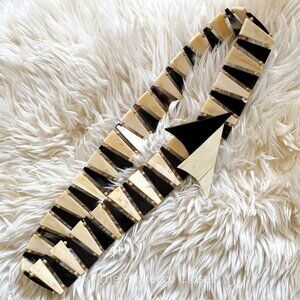 VINTAGE Jerry Moss Handcarved Genuine Horn Belt